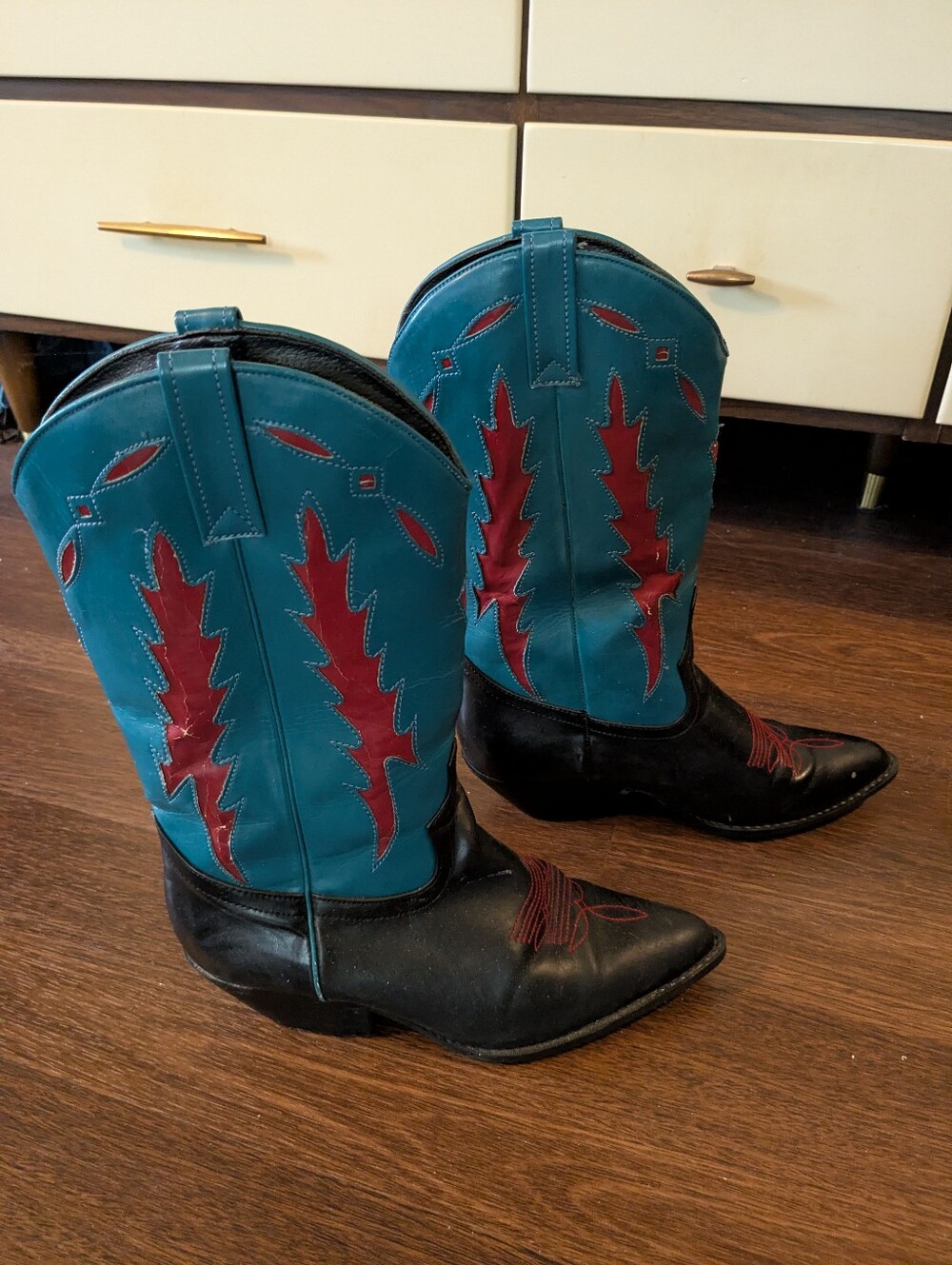 New Directions Western Boots